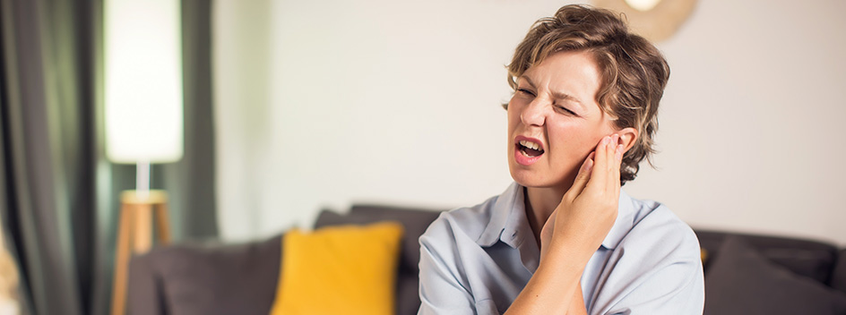 Шум в ушах - к какому врачу обратиться